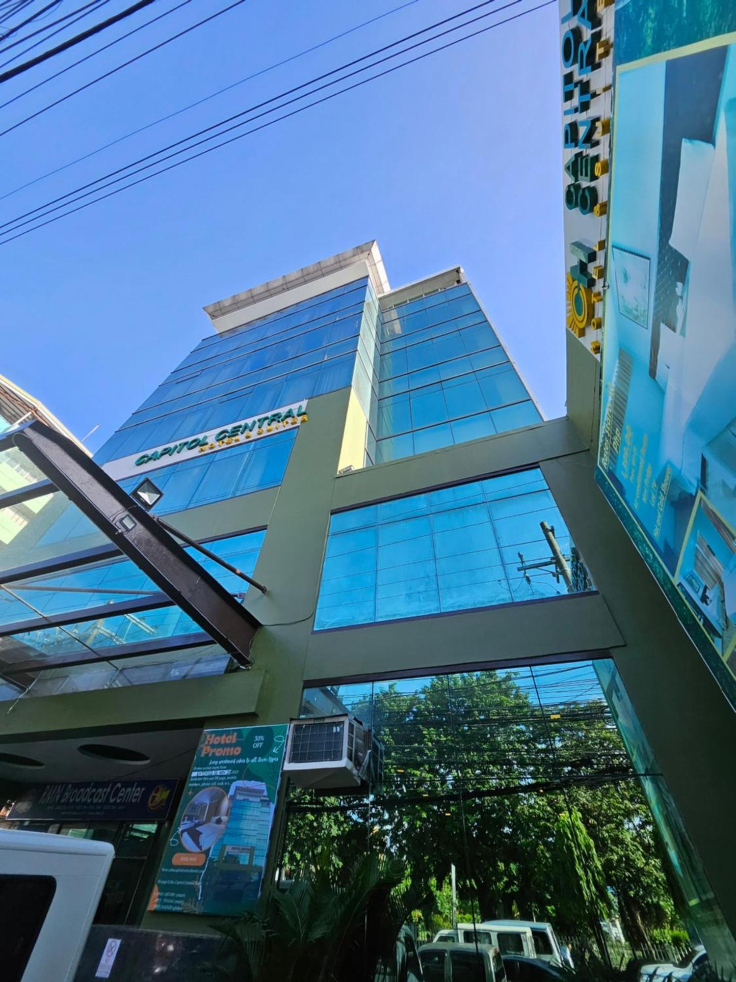 Cebu Capitol Central Hotel & Suites Powered By Cocotel ภายนอก รูปภาพ